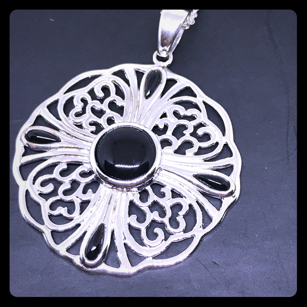 Genuine Sterling and Onyx Flower Necklace [JW-48]